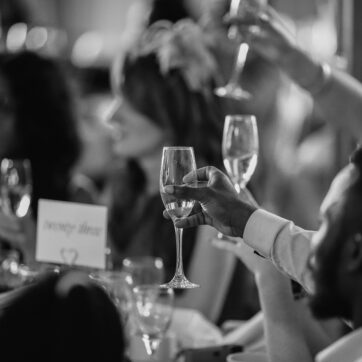 The Bold Return of Colour: Why Tablecloths Are Stealing the Show