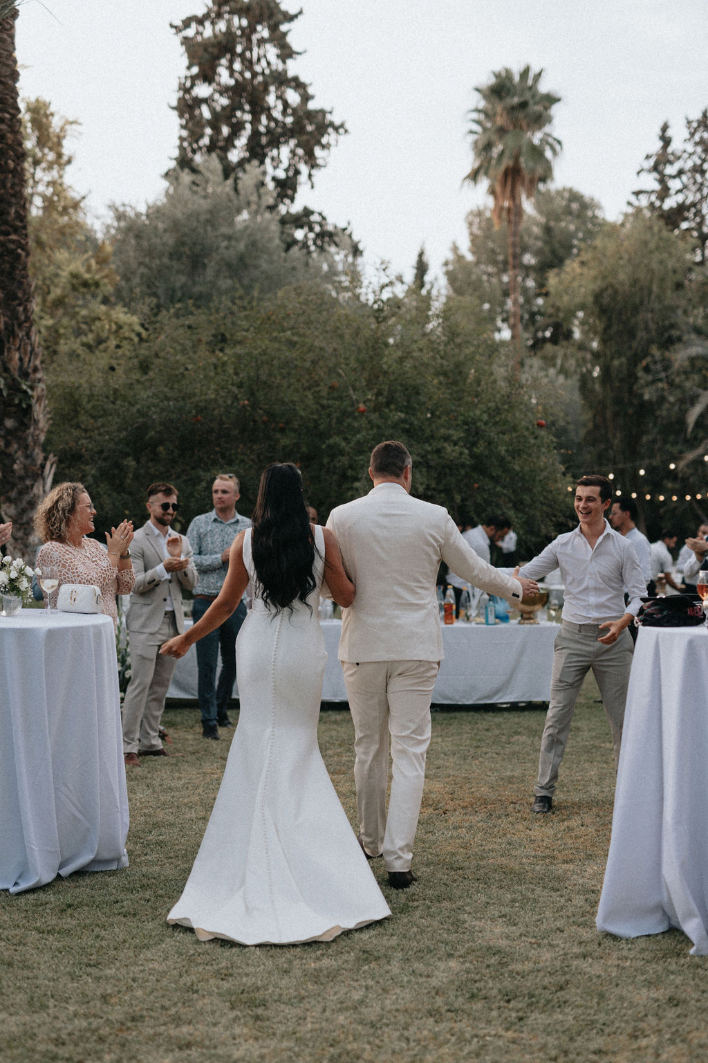 TENA - Cocktail Table with White Tablecloths - Image 2