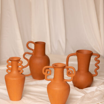 SOLENE – Sculptural Donut Vase
